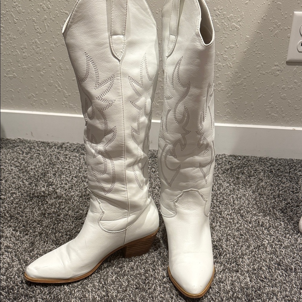 Urson Billini boots white size 8